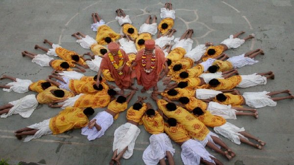 ಸರ್ವಜ್ಞರೆಂಬಂತೆ ವರ್ತಿಸುವ ಗುರು ಅಪಾಯ 