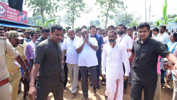ಶಾಂತಿಯ ವಾತಾವರಣ ತರಲು ಪ್ರಯತ್ನ