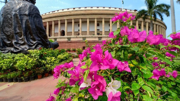  ವೈಯಕ್ತಿಕ ಕಾರಣಗಳಿಗಾಗಿ ಪೌರತ್ವ ತ್ಯಜಿಸಿದರು 