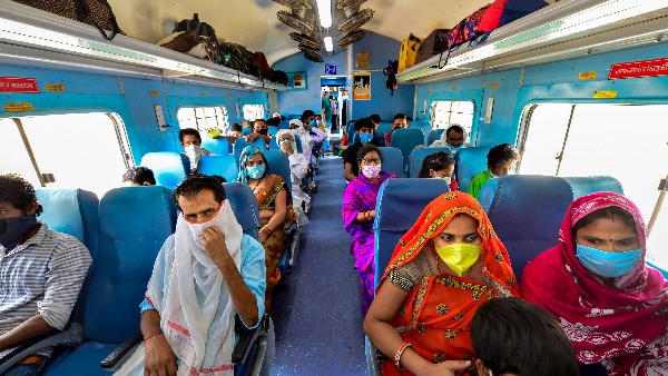  ಸೇವಾ ಶುಲ್ಕವು ಪಾವತಿಸಬೇಕು