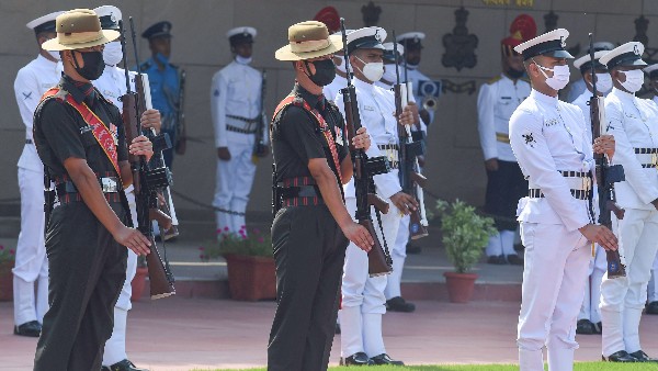  ಪಟ್ಟುಬಿಡದೆ ಉತ್ಸಾಹದಿಂದ ದಾಳಿ 