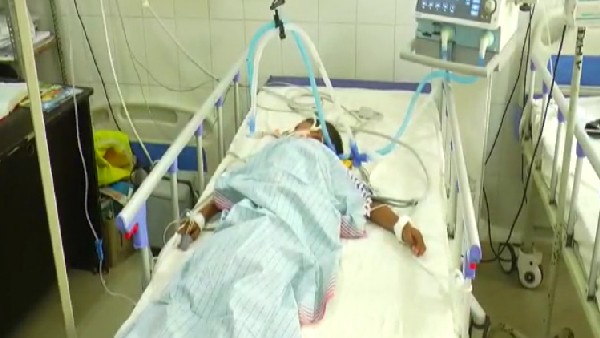 Koppal : Mother Dies, 2 Children Injured in Car accident near Bhanapur Koppal : Mother Dies, 2 Children Injured in Car accident near Bhanapur