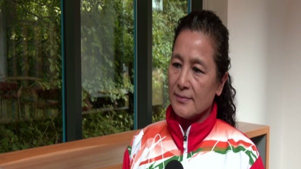 ಕೋಚ್ ಸಂಧ್ಯಾ ಗುರುಂಗ್ಗೆ ಅನುಮತಿ ಕೋಚ್ ಸಂಧ್ಯಾ ಗುರುಂಗ್ಗೆ ಅನುಮತಿ