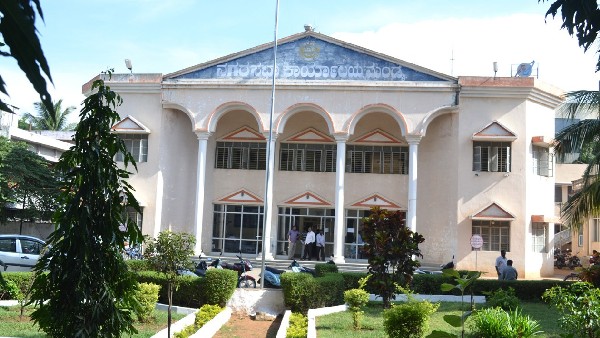 ವರ್ಗಾವಣೆಗೆ ಲಾಭಿ 