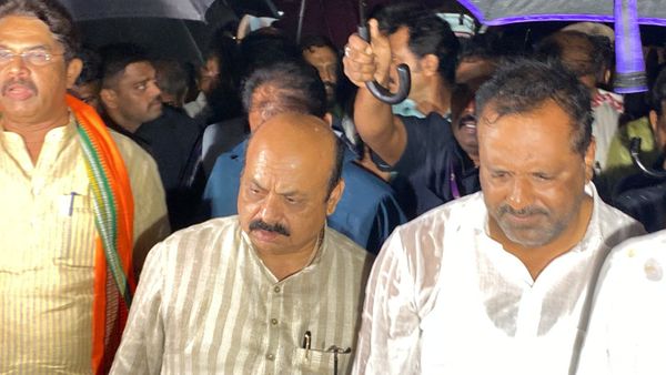 CM Basavaraj Bommai in Mangaluru Visited the Areas Ataffected by Sea Erosion
