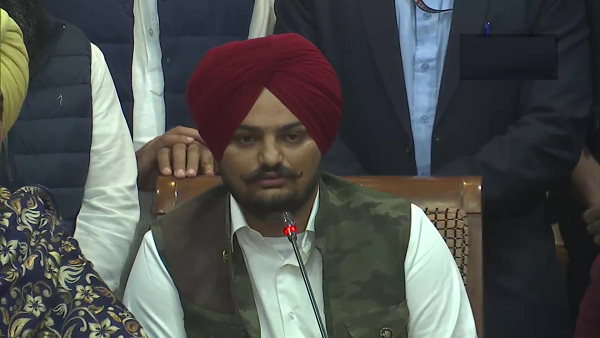 ಸಿಧು ವಾಹನ ಅಡ್ಡಗಟ್ಟಿ ಕೊಲೆ 