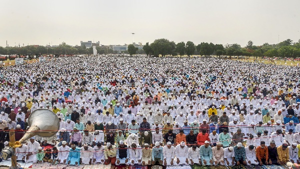BBMP Said There No Permission To Offer Namaz On Road During Bakrid