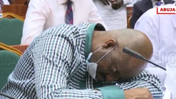 ಇದೆಂತ ಮೂರ್ಛೆ ಎಂದು ಜನ ಶಾಕ್ 