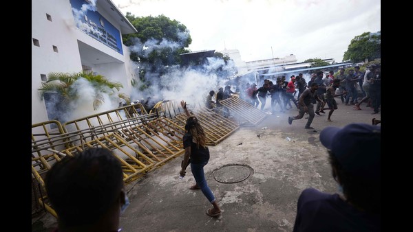ಸಂಸತ್ ಕರೆಯುವಂತೆ ಮನವಿ ಮಾಡಿದ ಪ್ರಧಾನಮಂತ್ರಿ 