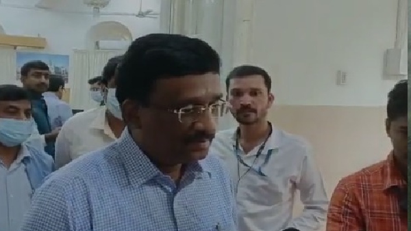 ದೊಡ್ಡ ಧ್ವಜಕ್ಕೆ 25, ಚಿಕ್ಕ ಧ್ವಜ 10 ರೂಪಾಯಿ 