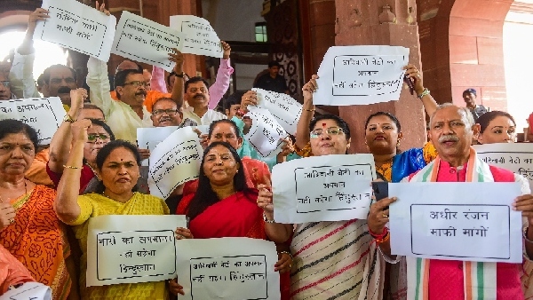 ಕ್ಷಮೆಗೆ ಬಿಜೆಪಿ ನಾಯಕಿಯರ ಪಟ್ಟು ಕ್ಷಮೆಗೆ ಬಿಜೆಪಿ ನಾಯಕಿಯರ ಪಟ್ಟು