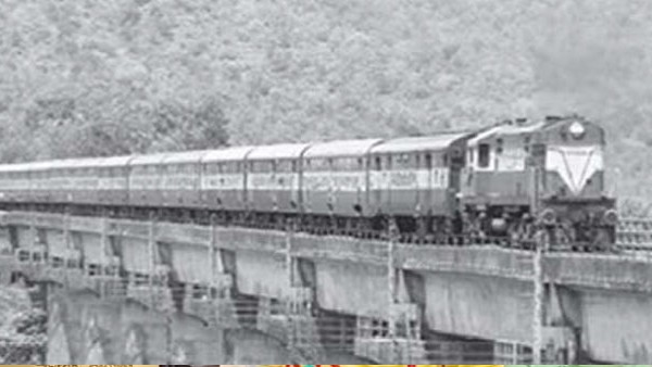 ಕರಾವಳಿಯ ನಾಯಕರು ರೈಲ್ವೆ ವಿಸ್ತರಣೆ ವಿರೋಧಿಸಬೇಕು 