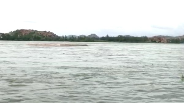 ಹೊಳೆ ಆಲೂರು-ಬದಾಮಿ ರಸ್ತೆ ಸಂಪರ್ಕ ಕಡಿತ