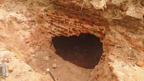 Ancient building was discovered inside the earth while digging for the foundation 