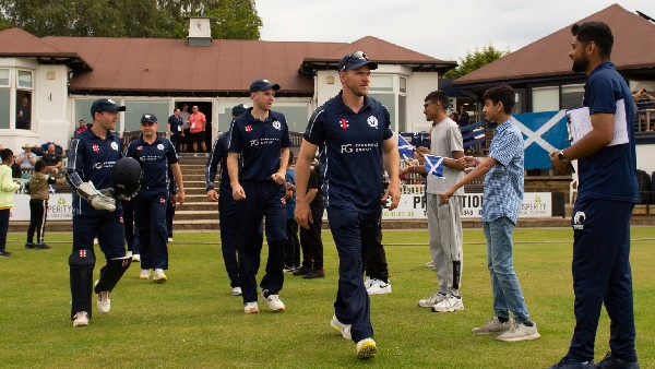 ತಾರತಮ್ಯಕ್ಕೆ ಬಲಿಯಾದವರ ಬಳಿ ಕ್ಷಮೆಯಾಚನೆ ತಾರತಮ್ಯಕ್ಕೆ ಬಲಿಯಾದವರ ಬಳಿ ಕ್ಷಮೆಯಾಚನೆ