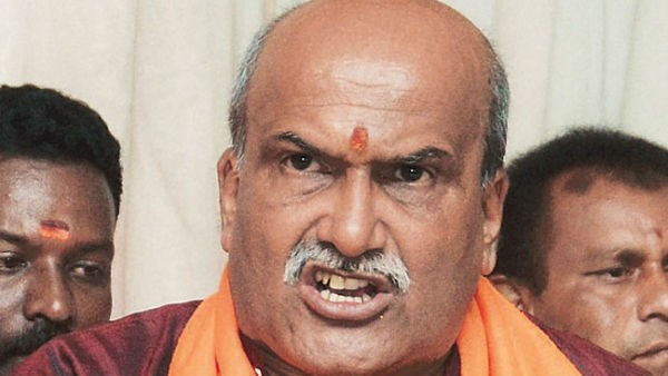 ಆರೋಪಿಗಳಿಗೆ ಜೈಲಿನಲ್ಲಿ ಮೊಬೈಲ್: ಮುತಾಲಿಕ್ ಕೆಂಡಾಮಂಡಲ 