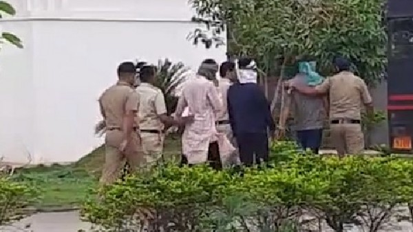  ಮೆಡಿಕಲ್ ಸ್ಟೋರ್‌ನಿಂದ ಹೋಗುತ್ತಿದ್ದಾಗ ಘಟನೆ 