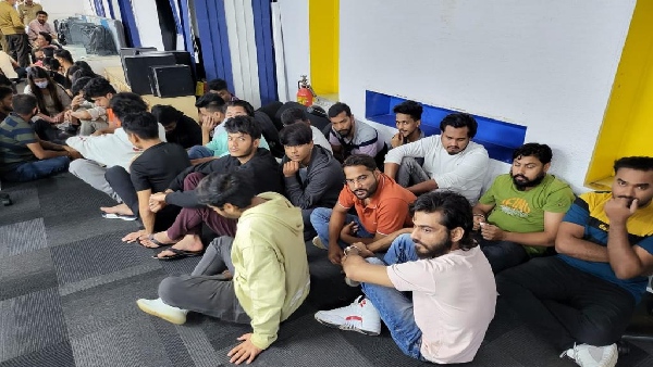 Gang defrauding foreign customers with online tech services busted