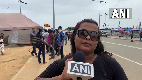 Sri Lanka Protestors Not to Leave President, PMs Houses Until They Resign