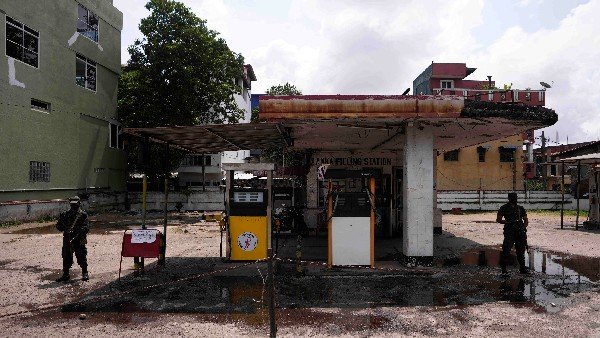 ಪ್ರಧಾನಿ ಸ್ಥಾನಕ್ಕೆ ಮಹಿಂದಾ ರಾಜಪಕ್ಸೆ ರಾಜೀನಾಮೆ 