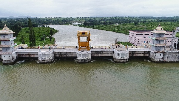 ಪ್ರವಾಸಿಗರ ದಂಡು 