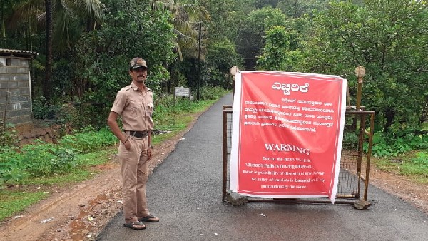  ವಾಪಸ್ ಹೋಗುತ್ತಿರುವ ಪ್ರವಾಸಿಗರು 