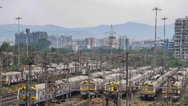 ಬರಲಿವೆ ವಿದ್ಯುತ್ ಚಾಲಿತ ರೈಲು 