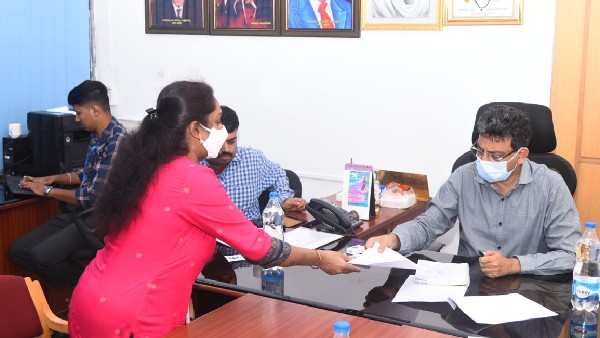 BBMP Mukya Ayukthara Nade Valayada Kade in East zone 