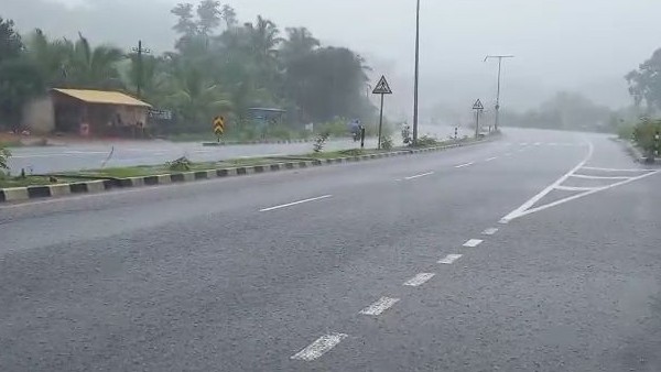 Heavy Rain in Uttara Kannada DC Announces Holiday Across the District 