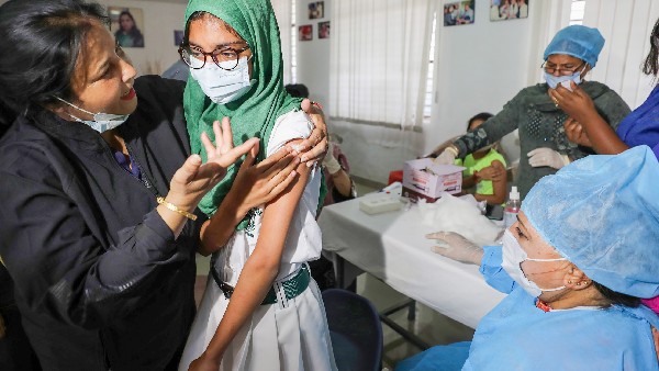 ಹೆಚ್ಓಡಿ ವಿರುದ್ಧ ಲಸಿಕೆ ವಿತರಕನ ಆರೋಪವೇನು? 