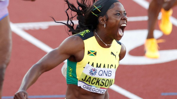 200 ಮೀಟರ್ ಓಟದಲ್ಲಿ ಜಮೈಕಾದ ಶೆರಿಕಾ ಜಾಕ್ಸನ್ಗೆ ಚಿನ್ನ 200 ಮೀಟರ್ ಓಟದಲ್ಲಿ ಜಮೈಕಾದ ಶೆರಿಕಾ ಜಾಕ್ಸನ್ಗೆ ಚಿನ್ನ