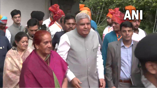 ಪ್ರಲ್ಹಾದ್ ಜೋಶಿ ಅವರ ನಿವಾಸಕ್ಕೆ ಬಂದ ಜಗದೀಪ್ ಧಂಖರ್