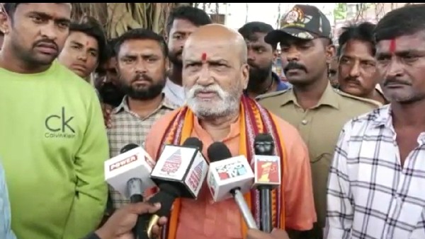  ಮುತಾಲಿಕ್‌ ಪ್ರಕಾರ ಸಿದ್ದರಾಮಯ್ಯ ಅನುದಾನ?