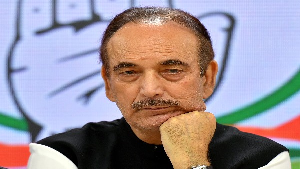  ಜಮ್ಮು ಮತ್ತು ಕಾಶ್ಮೀರದ ಮುಖ್ಯಮಂತ್ರಿಯಾದರು