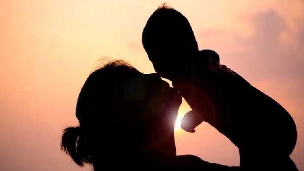 ಮೊದಲನೇ ಮಗನನ್ನು ಕಂಡು ಮಿಡಿಯಿತು ತಾಯಿ ಹೃದಯ