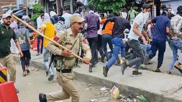 ತೆಲಂಗಾಣ ಪೋಲೀಸರಿಂದ ಬಂಧನ 