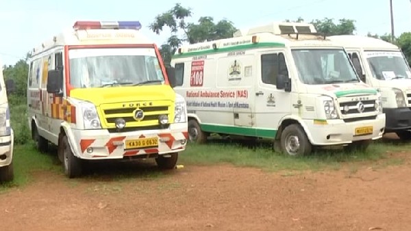  ಖಾಸಗಿ ಆ್ಯಂಬುಲೆನ್ಸ್‌ಗಳಿಂದ ದಂಧೆ