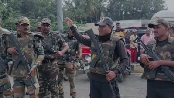 Ganesha Festival: Bengaluru Police have conducted a route march in Chamarajpet 