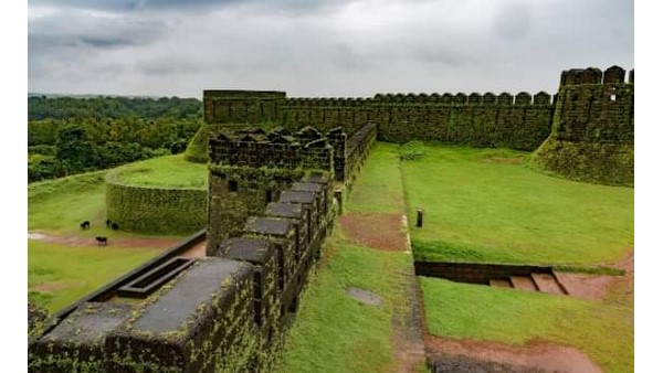  ನಿರ್ಮಾಣ ಮಾಡಿದವರ ಬಗ್ಗೆ ಗೊಂದಲ