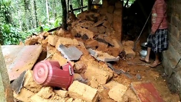 Continued rain in Chikkamagalur; Road cracked, houses collapse