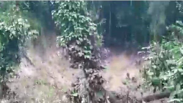  ಗುಡ್ಡ ಕುಸಿತ, ಕಾಫಿ ತೋಟ ಸರ್ವನಾಶ 