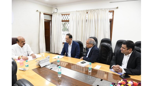 ಕರ್ನಾಟಕದಲ್ಲಿ ಬಂಡವಾಳ ಹೂಡಲು ಹೆಚ್ಚು ಒಲವು ಕರ್ನಾಟಕದಲ್ಲಿ ಬಂಡವಾಳ ಹೂಡಲು ಹೆಚ್ಚು ಒಲವು