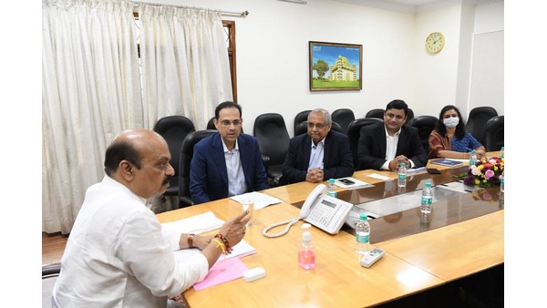 ಕೈಗಾರಿಕೆ ಸ್ನೇಹಿ ವಾತಾವರಣ ನಿರ್ಮಾಣಕ್ಕೆ ಕೈ ಜೋಡಿಸಿ: ಸಿಎಂ ಕೈಗಾರಿಕೆ ಸ್ನೇಹಿ ವಾತಾವರಣ ನಿರ್ಮಾಣಕ್ಕೆ ಕೈ ಜೋಡಿಸಿ: ಸಿಎಂ