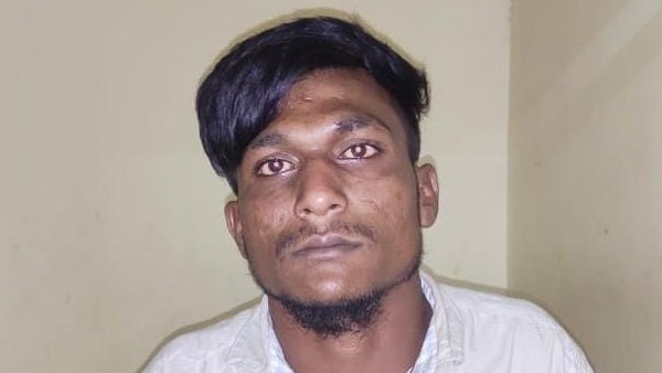 A Rowdy Sheeter attacks Female head constable by Dagger in Jyoti Nagar