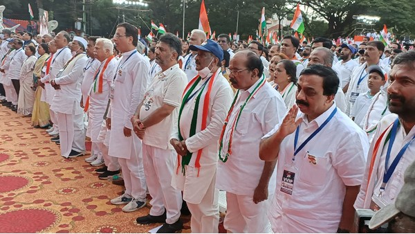  ಜನರ ಜೊತೆ ಹೆಜ್ಜೆ ಹಾಕಲು ಸುರ್ಜೇವಾಲ ಬಂದಿದ್ದಾರೆ