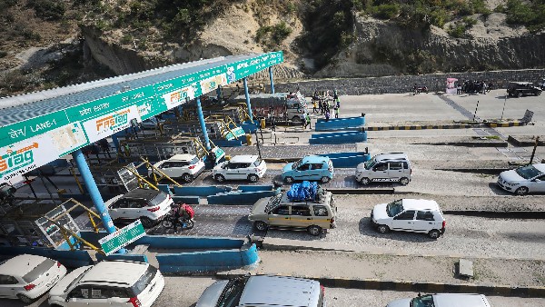  1 ಗಂಟೆಯಲ್ಲಿ 260ಕ್ಕೂ ಹೆಚ್ಚು ವಾಹನಗಳು ಟೋಲ್ ಪಾಸ್‌