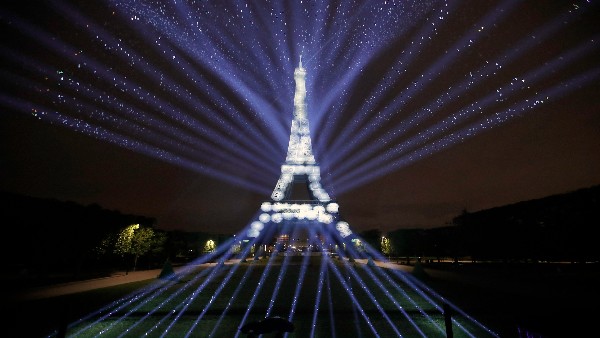 ಬೀದಿ ದೀಪ ಬಂದ್ 