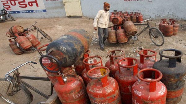 ದೇಶೀಯ ಉತ್ಪಾದನೆಯು ಸಾಕಾಗುವುದಿಲ್ಲ 