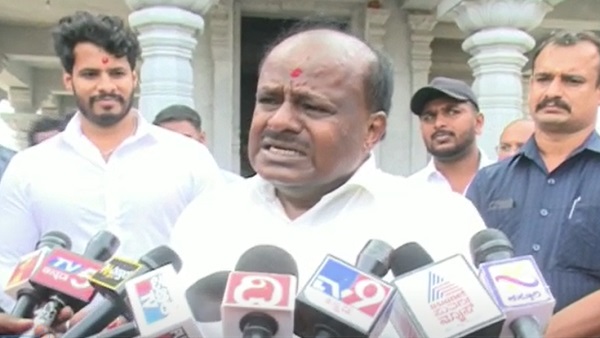 ಜನರಿಗೆ ಹೆಚ್‌.ಡಿ.ಕುಮಾರಸ್ವಾಮಿ ಕಿವಿಮಾತು