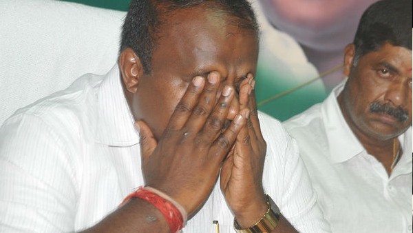  ವೇದಿಕೆ ಮೇಲೆ ಭಾವುಕರಾದ ಹೆಚ್‌.ಡಿ.ಕುಮಾರಸ್ವಾಮಿ